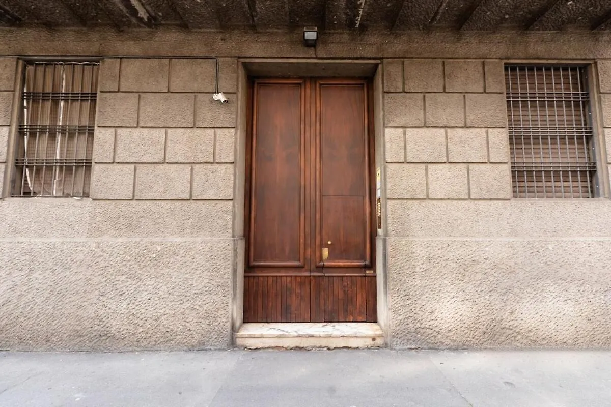 Apartment Homeby, Dimora Soperga Milan