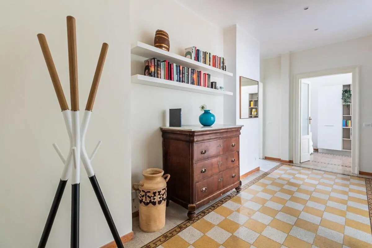 Apartment Homeby, Dimora Soperga Milan